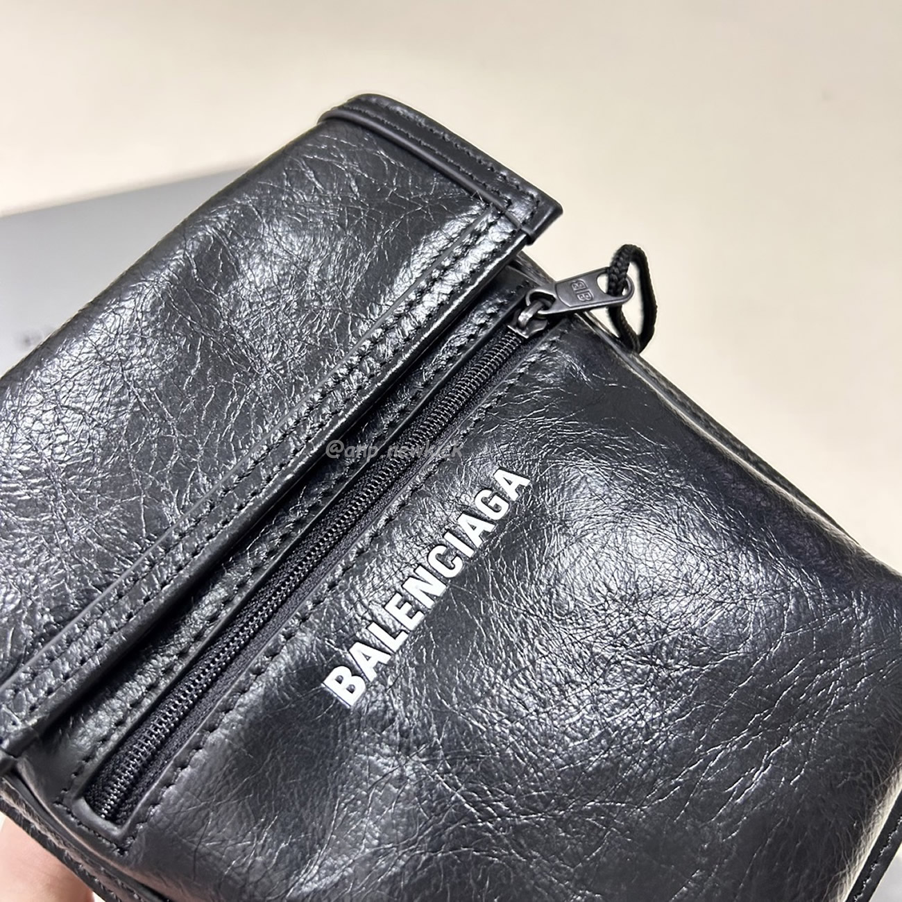 Balenciaga Explorer Arena Cracked Leather Messenger Bag Black (10) - newkick.org